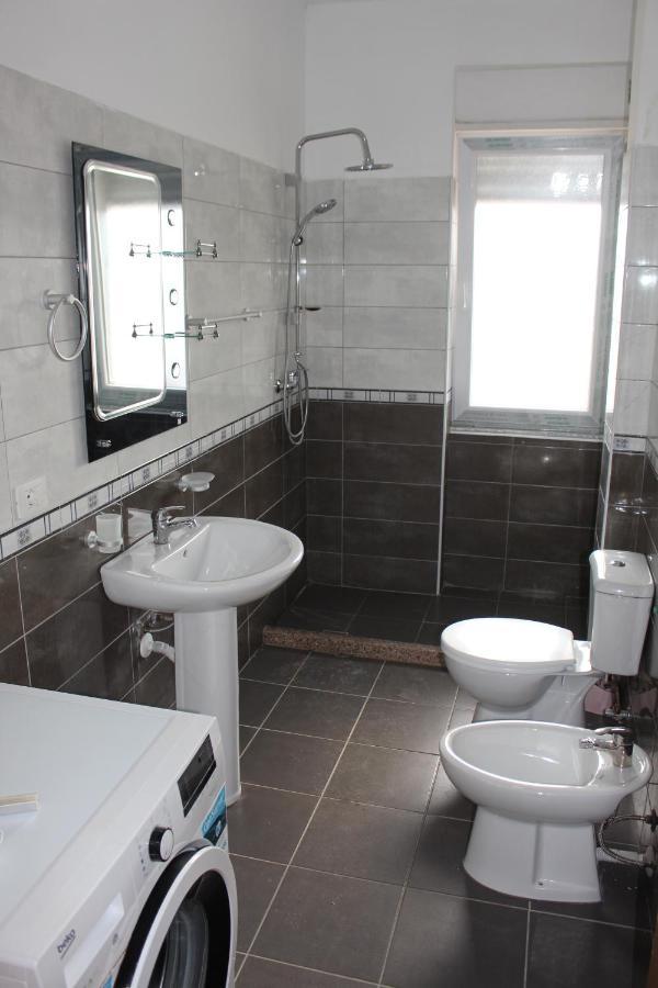 Comfy City Center Apartment Shkodër Esterno foto