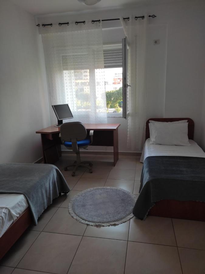 Comfy City Center Apartment Shkodër Esterno foto