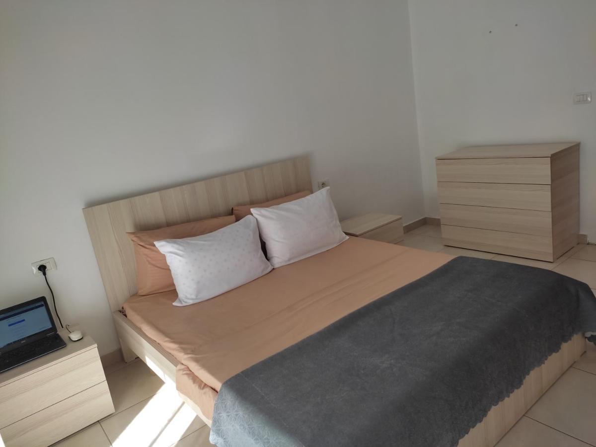Comfy City Center Apartment Shkodër Esterno foto