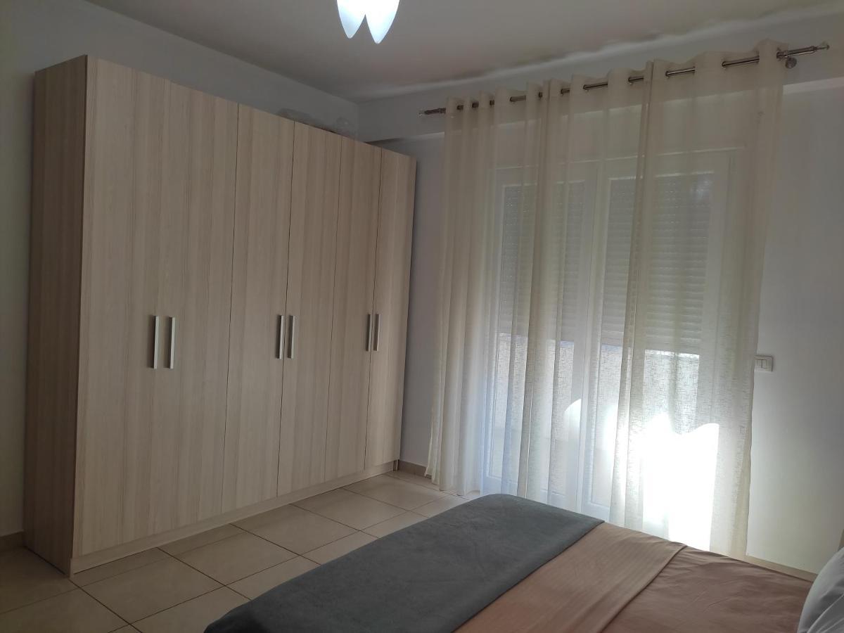 Comfy City Center Apartment Shkodër Esterno foto